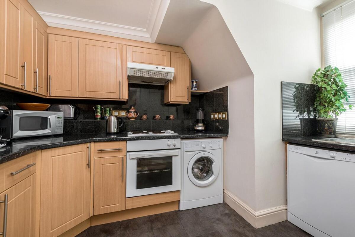 Prime Location - Bright Peaceful 3br Duplex Flat London